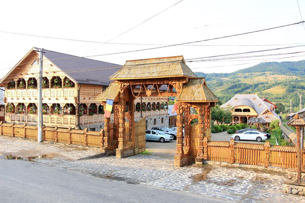 Onceşti Pensiunea Sub Cetate La Matei المظهر الخارجي الصورة